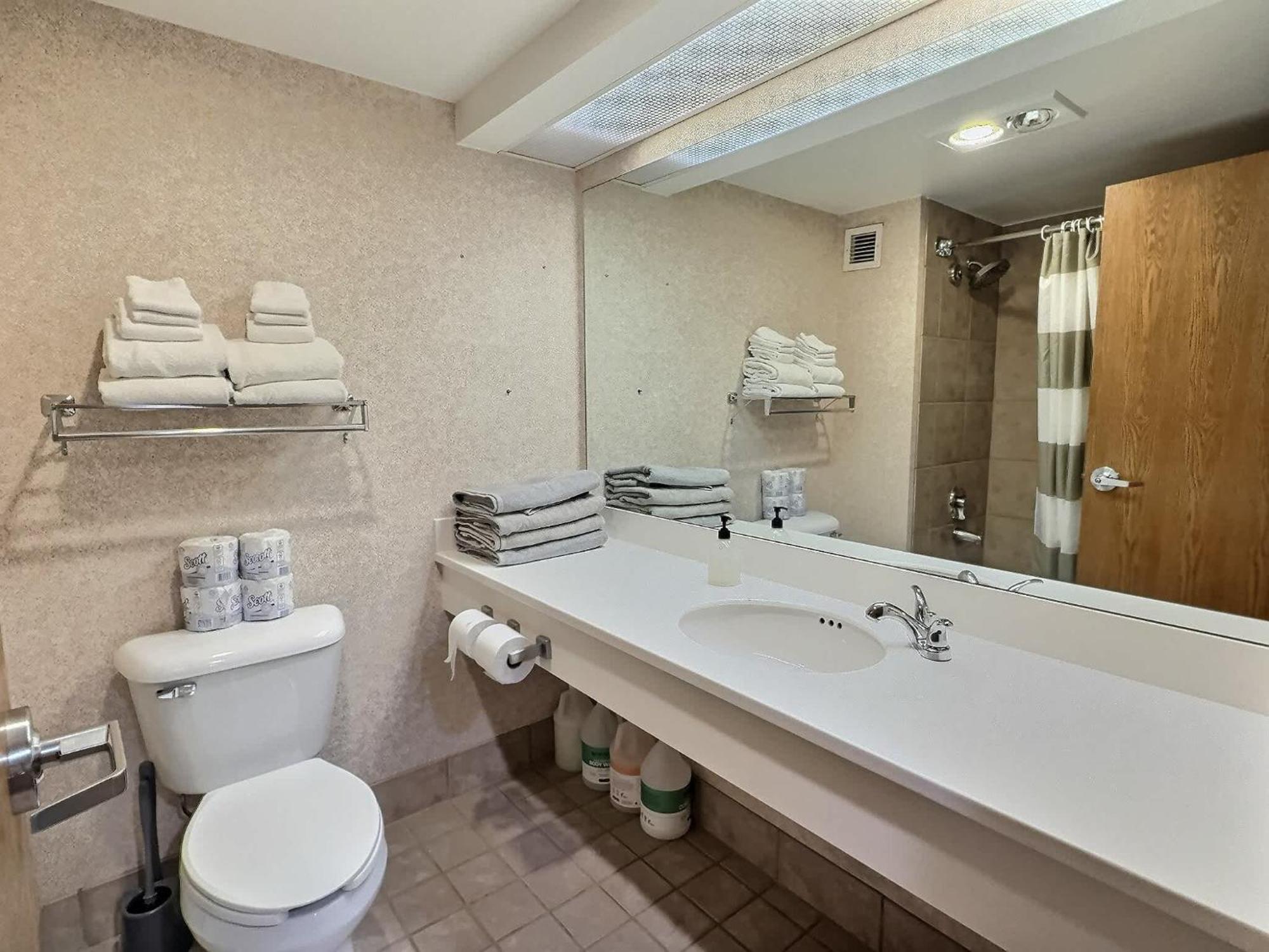 Studio 565 Perfect Location With Pool And Hot Tub Крестед Бют Екстериор снимка